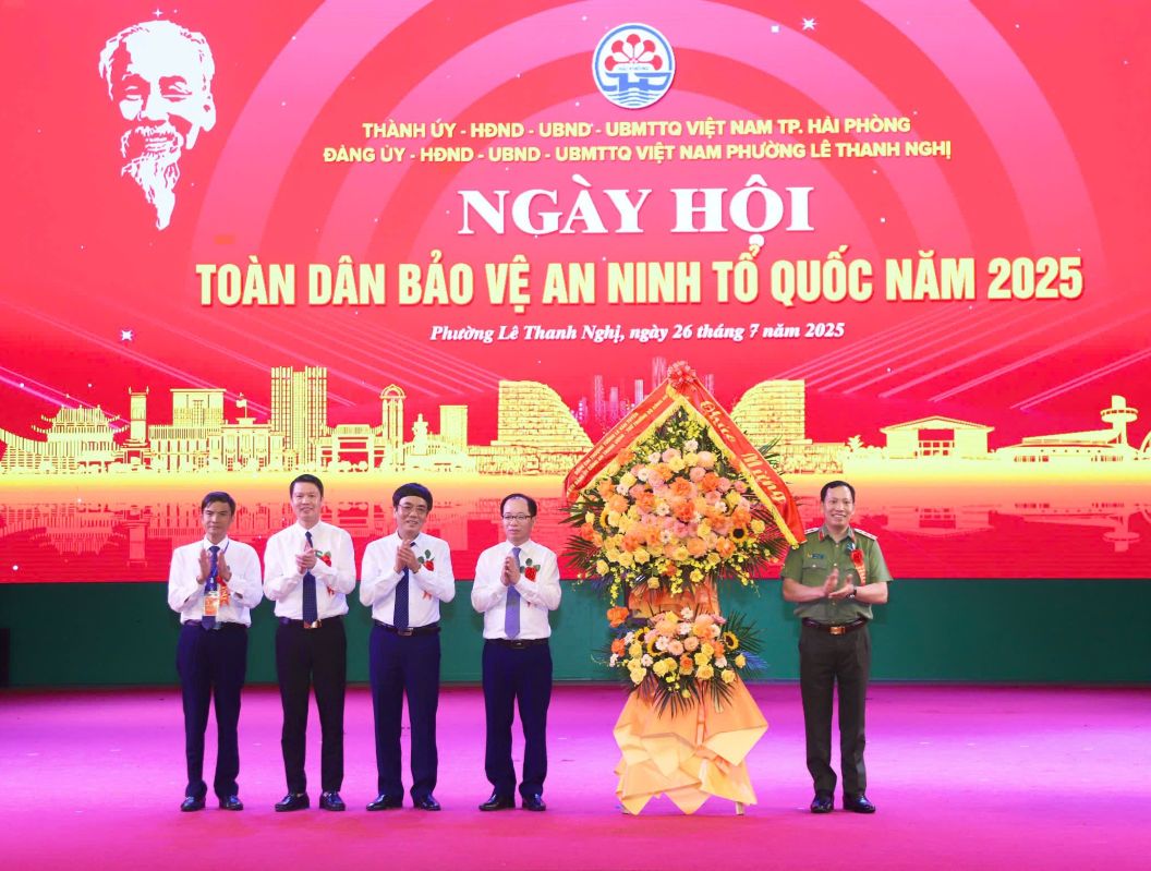 “Ngày hội Toàn dân bảo vệ ANTQ năm 2025” điểm phường Lê Thanh Nghị thành công rực rỡ
